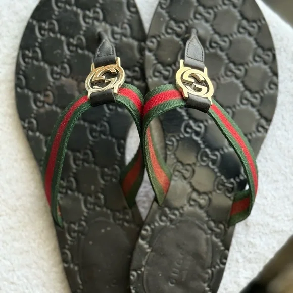 Gucci | Shoes | Gucci Black Flipflops With Red And Green  display picture 1